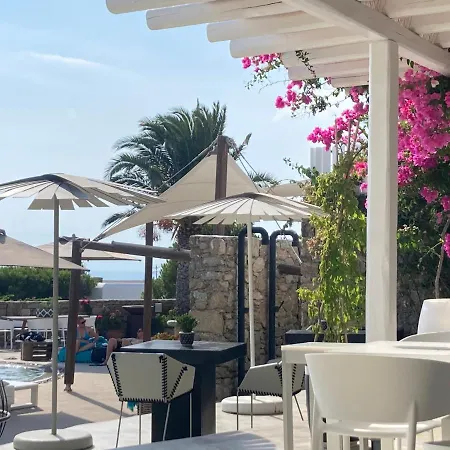 オストラコ スイーツ ホテル