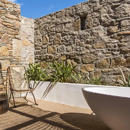 Ostraco Hotel